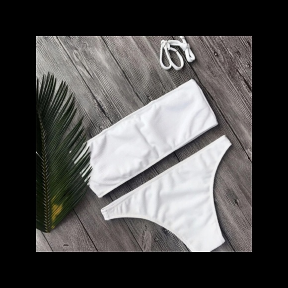 PERFECT WHITE BIKINI - Picture 4 of 7